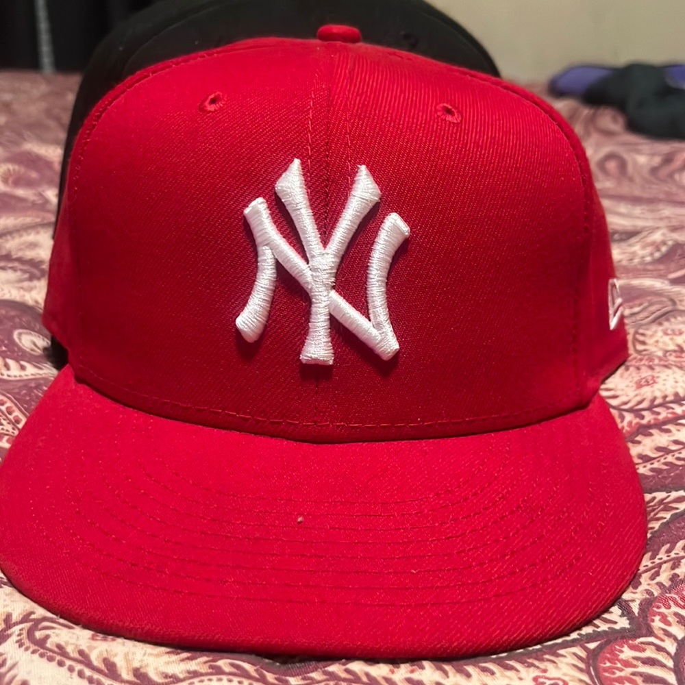 Red New York Yankees New Era fitted hat size 7 3/4